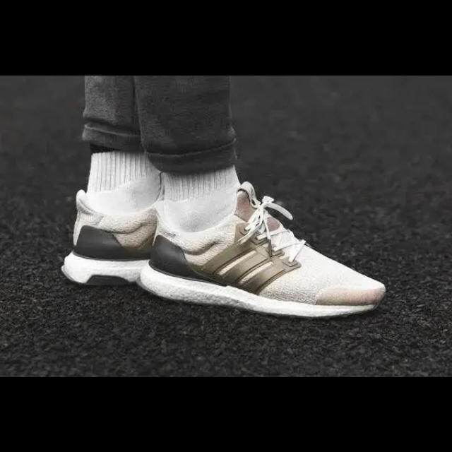 UNDEFEATED(アンディフィーテッド)のAdidas Consortium Ultra Boost Lux Tan  メンズの靴/シューズ(スニーカー)の商品写真