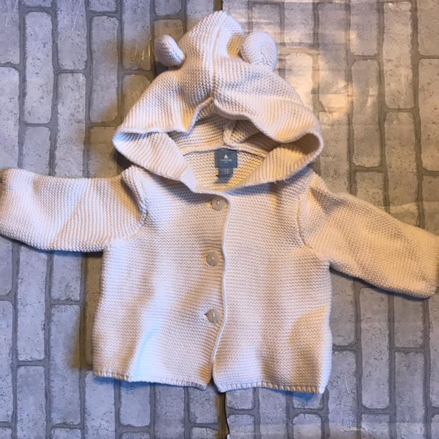 babyGAP(ベビーギャップ)のGAP クマ耳カーディガン キッズ/ベビー/マタニティのベビー服(~85cm)(カーディガン/ボレロ)の商品写真