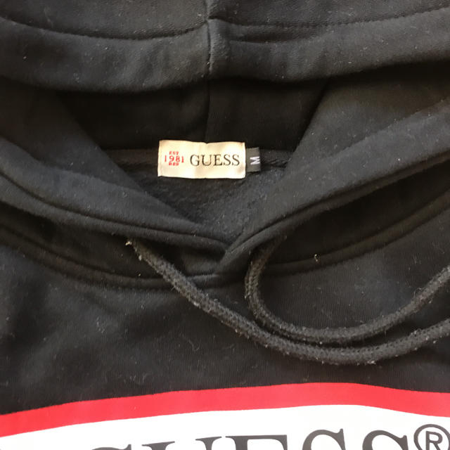 GUESS(ゲス)のGUESS フード付きパーカー レディースのトップス(パーカー)の商品写真