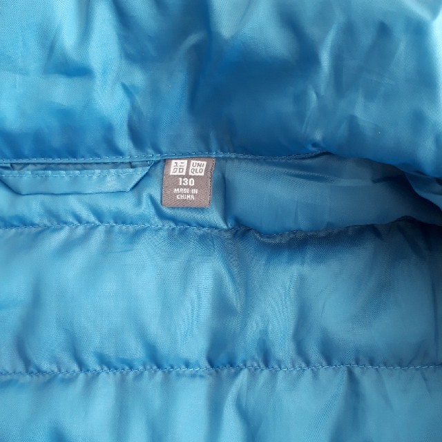 ユニクロ　ジャケット　130　 ブルー キッズ/ベビー/マタニティのキッズ服男の子用(90cm~)(ジャケット/上着)の商品写真