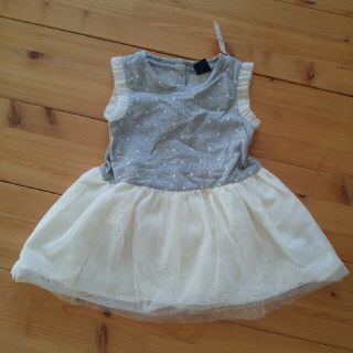 ベビーギャップ(babyGAP)の新品　チュールつきワンピース90(ワンピース)