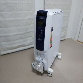 デロンギ(DeLonghi)のデロンギ  オイルヒーター  QSD0712(オイルヒーター)