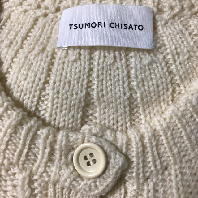 TSUMORI CHISATO(ツモリチサト)のツモリチサト ニット カーディガン オフホワイト アラン ざっくりニット レディースのトップス(ニット/セーター)の商品写真