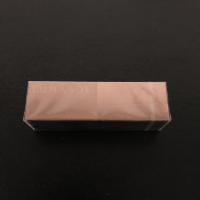 LUNASOL(ルナソル)のルナソル ベージュニュアンスリップス EX01 コスメ/美容のベースメイク/化粧品(口紅)の商品写真