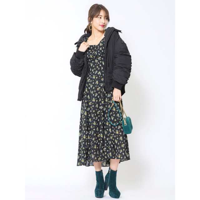 COCO DEAL - Sweetコラボカラー吉岡里帆着用 ダウンジャケットの COCO DEAL - Sweetコラボカラー吉岡里帆着用 ダウンジャケットの