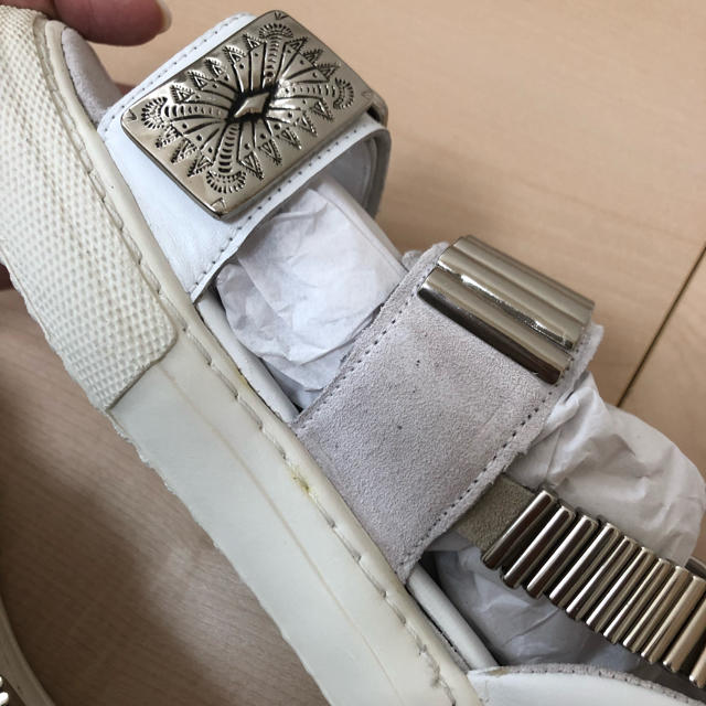 新品未使用 TOGA PULLA シルバー サンダル ホワイト 38 | www.jarussi