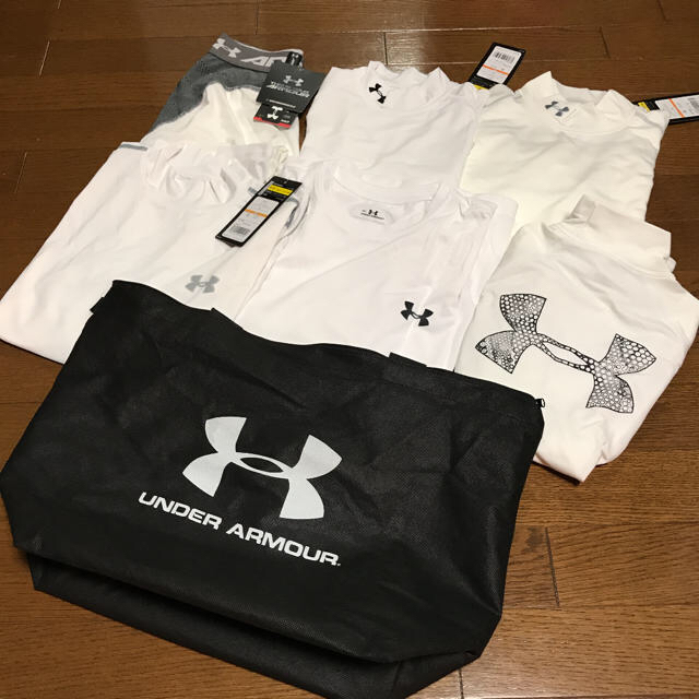 UNDER ARMOUR(アンダーアーマー)のアンダーアーマー  2019  福袋  Ｓサイズ  メンズ  7点 メンズのトップス(Tシャツ/カットソー(半袖/袖なし))の商品写真