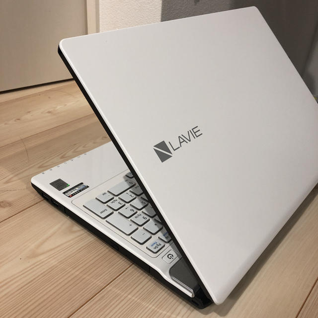 【NEC】LAVIE PC-NS750BAW Core i7 1TB SSHDのサムネイル