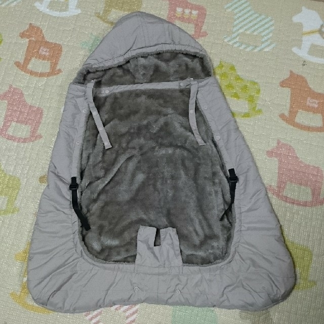 Ergobaby(エルゴベビー)のみるきぃ様 専用 キッズ/ベビー/マタニティの外出/移動用品(抱っこひも/おんぶひも)の商品写真