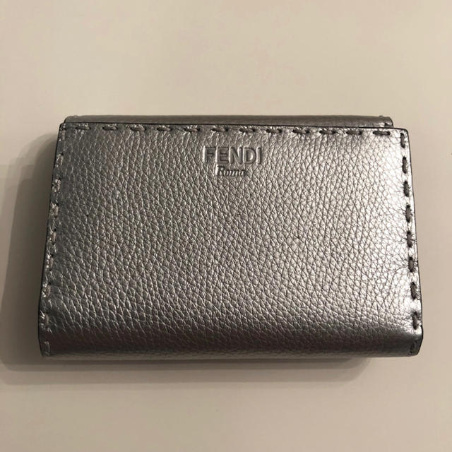 FENDI フェンディ ツイストロック 財布 【送料無料キャンペーン