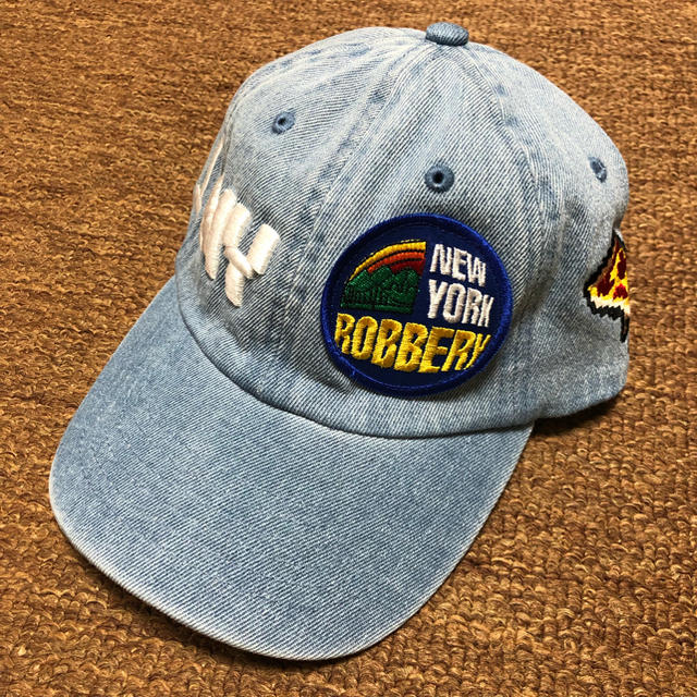 NEW ERA(ニューエラー)の新品 bwood デニム CAP 帽子 キャップ NY ピザ 入手困難  メンズの帽子(キャップ)の商品写真