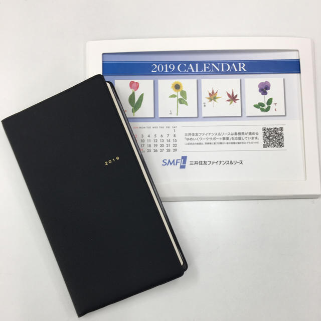 2019年 ビジネス手帳&卓上カレンダー メンズのファッション小物(手帳)の商品写真