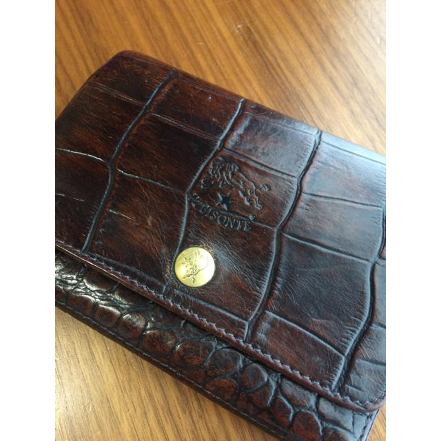 IL BISONTE - イルビゾンテ IL BISONTE 財布 クロコ型押しの通販 IL BISONTE - イルビゾンテ IL BISONTE 財布 クロコ型押しの通販
