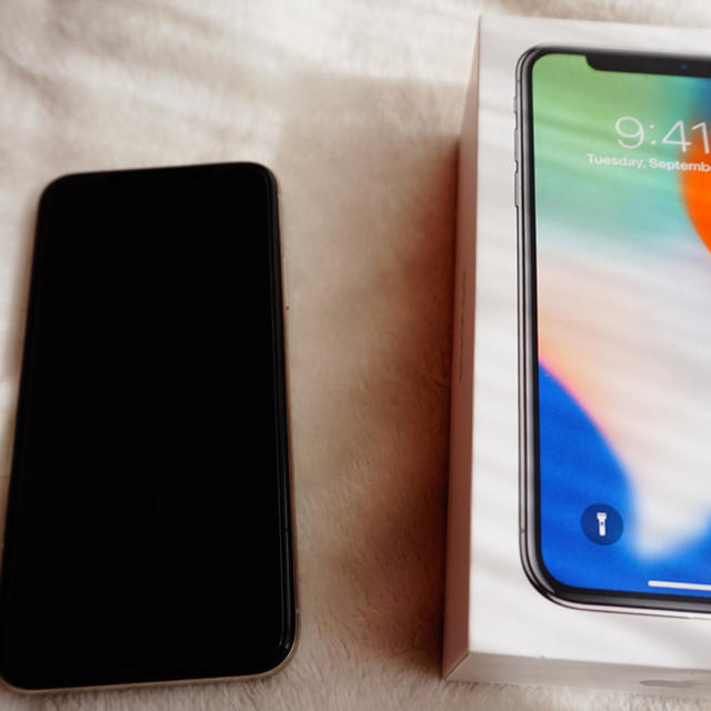 美品iPhone X 64G docomo シルバー