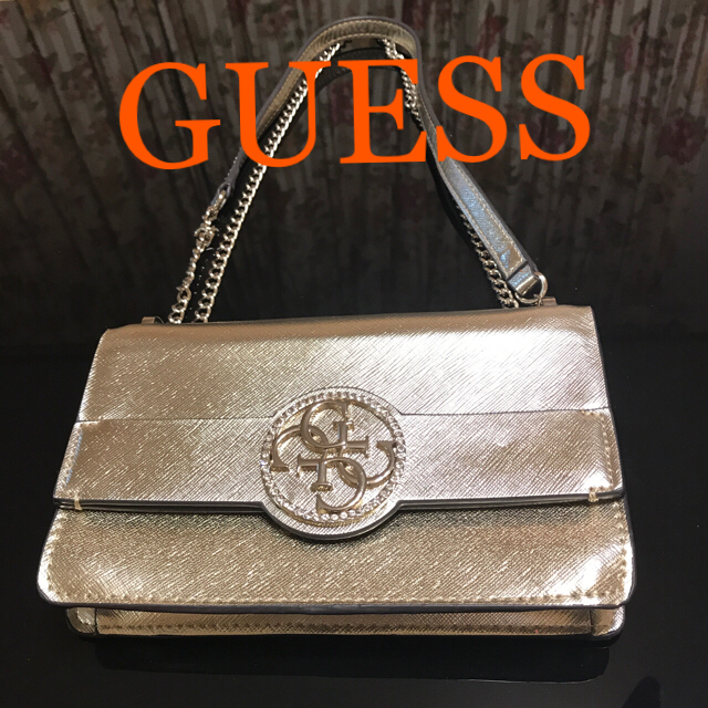 GUESS(ゲス)のゲス バッグ レディースのバッグ(ハンドバッグ)の商品写真