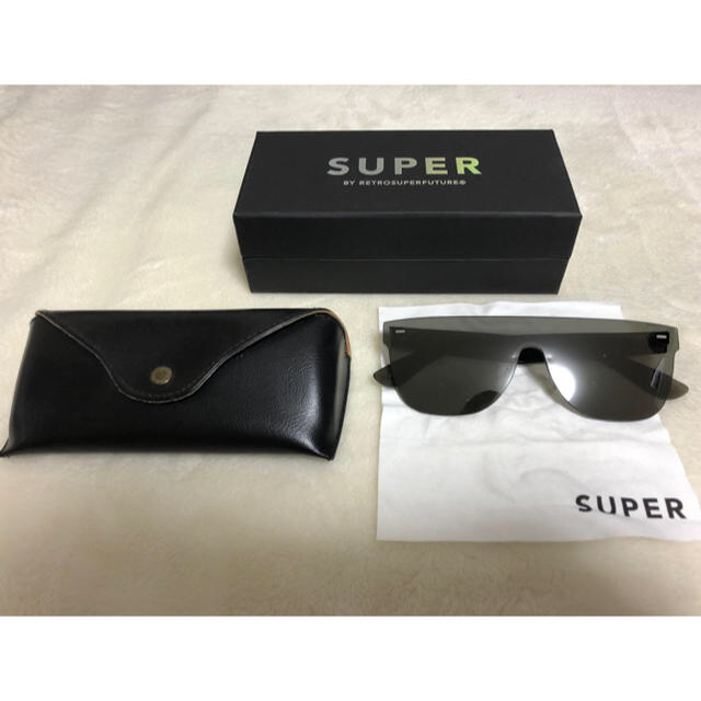 SUPER(スーパー)のemiri 様 専用 SUPER スーパー サングラス メンズのファッション小物(サングラス/メガネ)の商品写真
