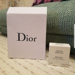 クリスチャンディオール(Christian Dior)の【新品・箱つき】ディオール　ネイルクリーム(ハンドクリーム)