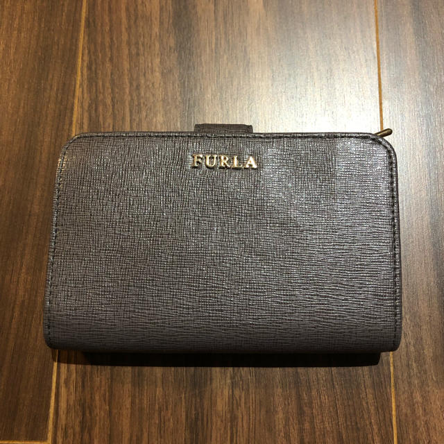 Furla(フルラ)の美品！FURLA二つ折り財布 レディースのファッション小物(財布)の商品写真