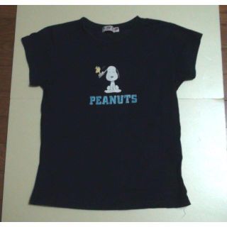 ピーナッツ(PEANUTS)のPEANUTSKIDS スヌーピーのＴシャツ　サイズ160(Tシャツ/カットソー)