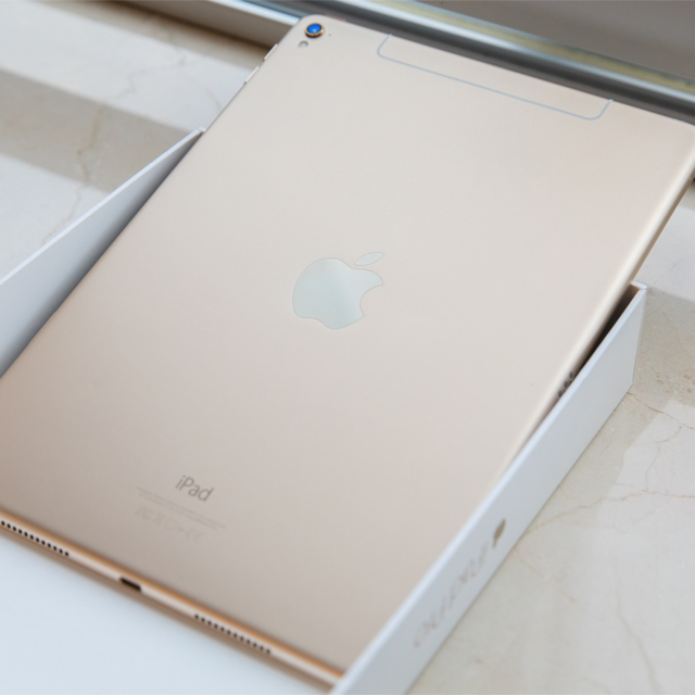 美品 iPad Pro 9.7インチ 128GB  Wi-Fi+Cellular 1