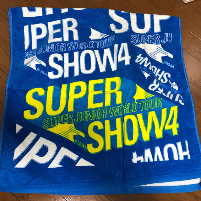 SUPER JUNIOR(スーパージュニア)のSUPERSHOW4 バスタオル エンタメ/ホビーのタレントグッズ(アイドルグッズ)の商品写真