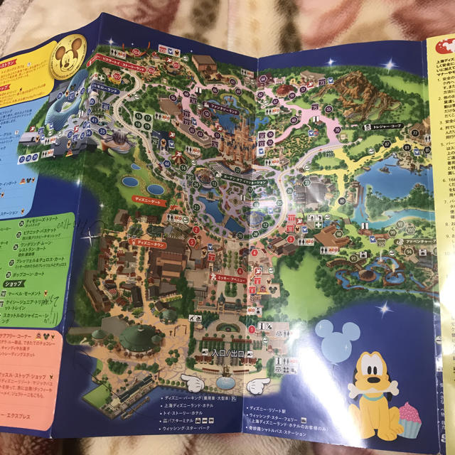 Disney(ディズニー)の上海ディズニーガイドマップ エンタメ/ホビーの本(地図/旅行ガイド)の商品写真