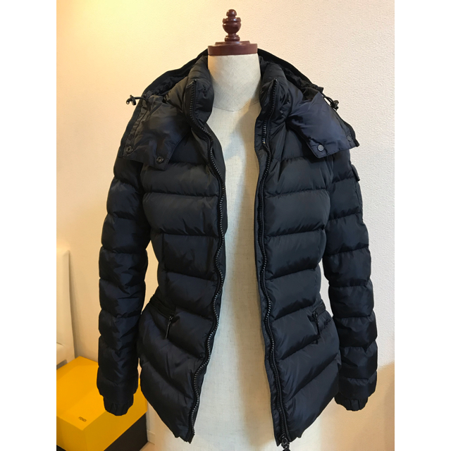 MONCLER(モンクレール)のさくら様専用！MONCLER(モンクレール) 正規品 ダウン SABY  レディースのジャケット/アウター(ダウンジャケット)の商品写真