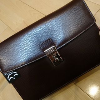 ダックス(DAKS)の新品！タグつき！DAKS セカンドバック キーロック ブラウン(セカンドバッグ/クラッチバッグ)