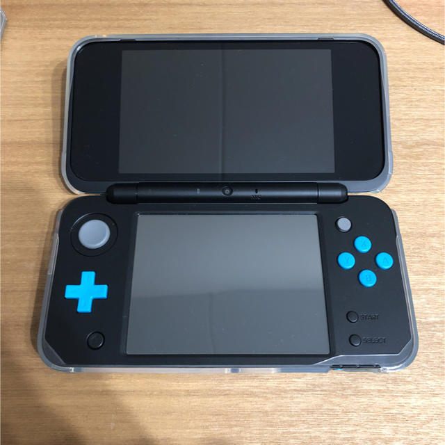 携帯用ゲーム機本体Newニンテンドー2DS LL 本体 ブラック×ターコイズ