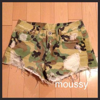 マウジー(moussy)のカモフラ柄 クラッシュショートパンツ迷彩(ショートパンツ)