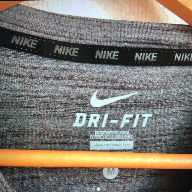 NIKE(ナイキ)のNIKE ドライフィット Tシャツ Mサイズ レディースのトップス(Tシャツ(半袖/袖なし))の商品写真