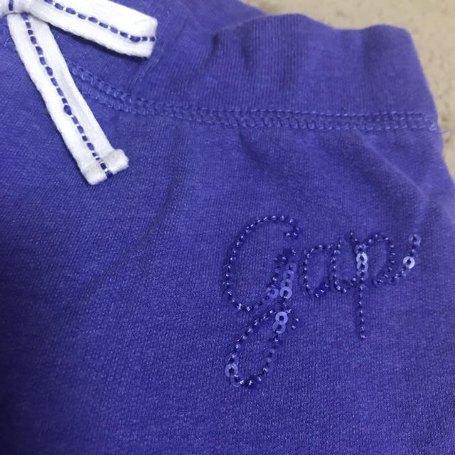 GAP Kids(ギャップキッズ)のGAPKIDS パープルスウェットパンツ キッズ/ベビー/マタニティのキッズ服女の子用(90cm~)(パンツ/スパッツ)の商品写真