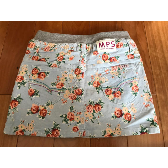 MPS(エムピーエス)のRight-on MPS ガールズスカート140cm  キッズ/ベビー/マタニティのキッズ服女の子用(90cm~)(スカート)の商品写真