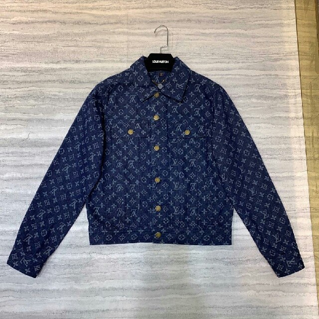 LOUIS VUITTON - LOUIS VUITTON シャツの通販 by ♡유이♡'s shop｜ルイヴィトンならラクマ