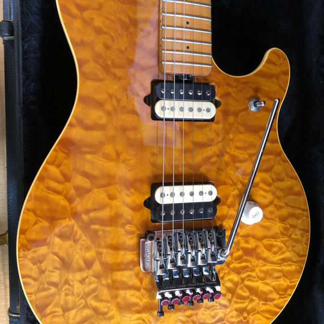 Music Man EVH ハイエンドギターズ Trans Gold 楽器のギター(エレキギター)の商品写真