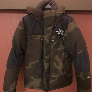 ノースフェイス(THE NORTH FACE) 迷彩 ダウンジャケット(レディース)の ノースフェイス(THE NORTH FACE) 迷彩 ダウンジャケット(レディース)の