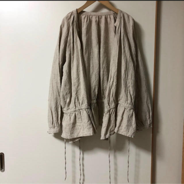 nest Robe(ネストローブ)の【美品】ネストローブ✩ショート丈カシュクール✩ベージュ レディースのジャケット/アウター(ノーカラージャケット)の商品写真