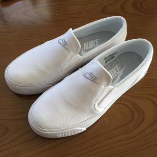 ナイキ(NIKE)の新品♡NIKE スリッポン 22.5㎝(スリッポン/モカシン)