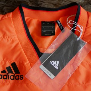 アディダス(adidas)の《タグ付未使用品》adidas RENGI 中綿ウォーマートップ ジュニア160(ウェア)