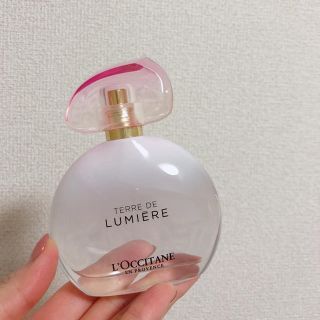 ロクシタン(L'OCCITANE)の【値下げ】ほぼ新品！ロクシタン 香水 テールド ルミエール オードトワレ(香水(女性用))