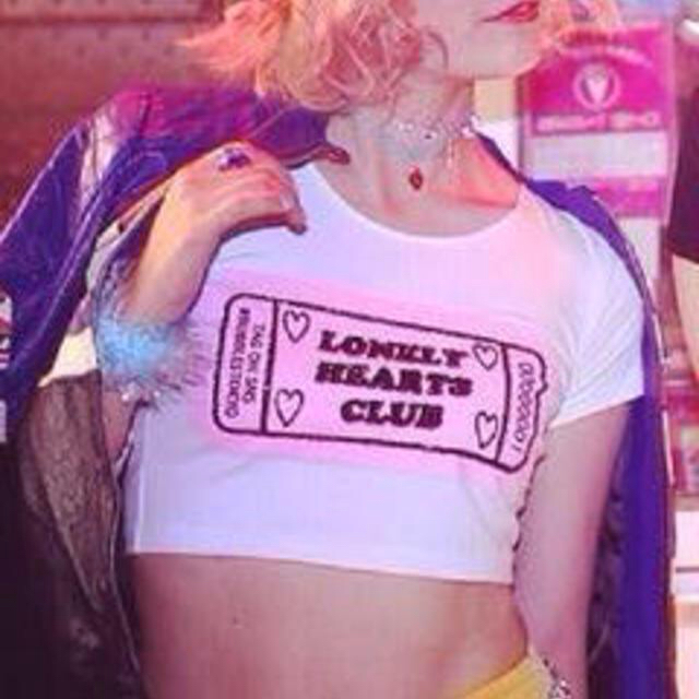 Bubbles(バブルス)のLONELY HEARTS CLUB T レディースのトップス(Tシャツ(半袖/袖なし))の商品写真