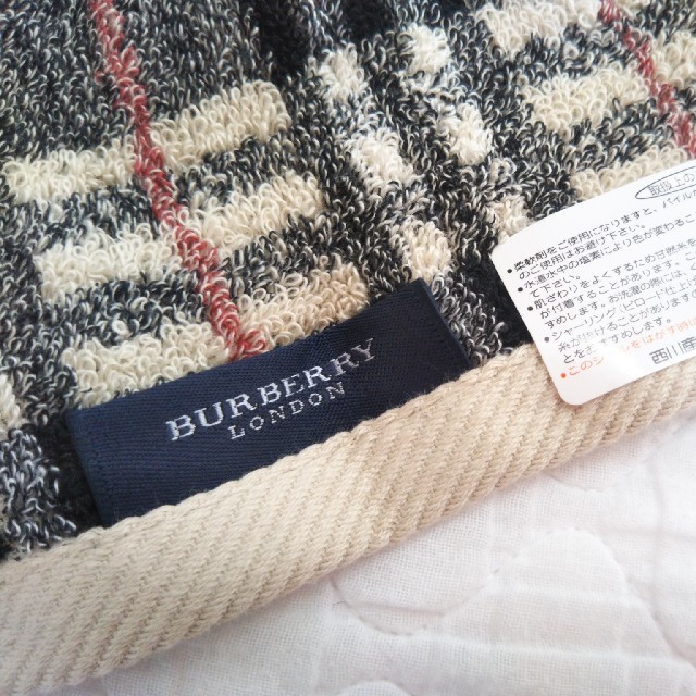 BURBERRY(バーバリー)のBURBERRY　フェイスタオル　ウォッシュタオル インテリア/住まい/日用品の日用品/生活雑貨/旅行(タオル/バス用品)の商品写真