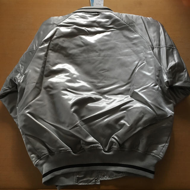 メンズジャンパー サイズS 新品 メンズのジャケット/アウター(ナイロンジャケット)の商品写真