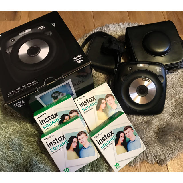 Instax Square SQ10！ 本体・専用ケース・フィルム40枚・箱付！