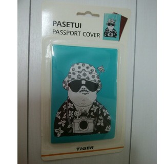 タイガー(TIGER)のTIGER タイガー　パスポートケース　水色(その他)