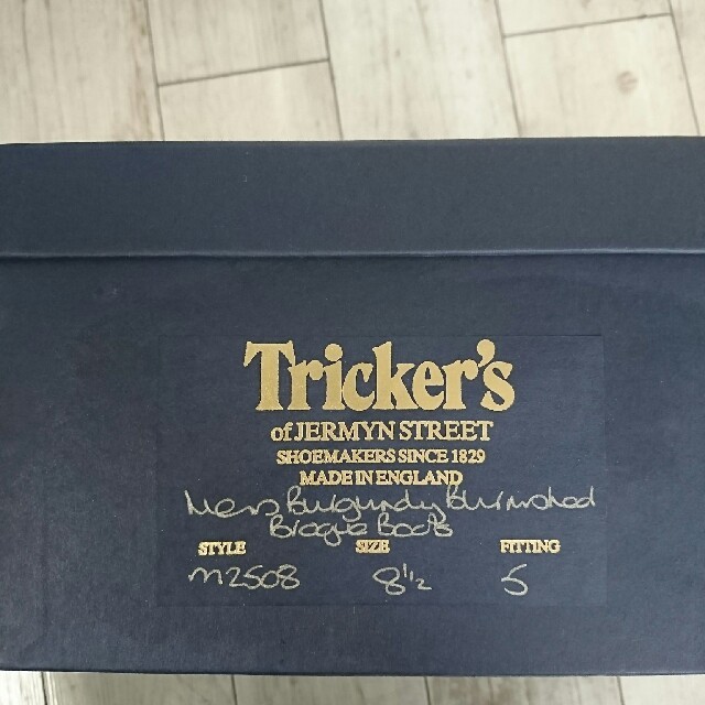Trickers(トリッカーズ)のﾄﾘｯｶｰｽﾞ TRICKERS ブーツ 英国 27ｾﾝﾁ美品 Uk8.5  メンズの靴/シューズ(ブーツ)の商品写真