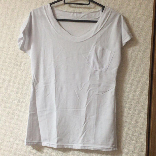 VネックTシャツ レディースのトップス(Tシャツ(半袖/袖なし))の商品写真