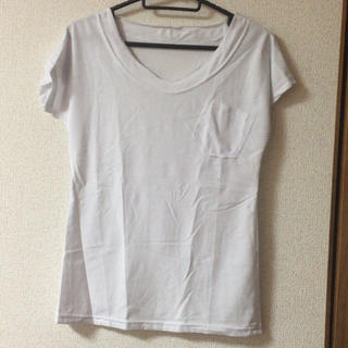 VネックTシャツ(Tシャツ(半袖/袖なし))