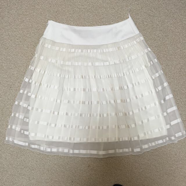 UNTITLED(アンタイトル)のUNTITLEのスカート レディースのスカート(ひざ丈スカート)の商品写真