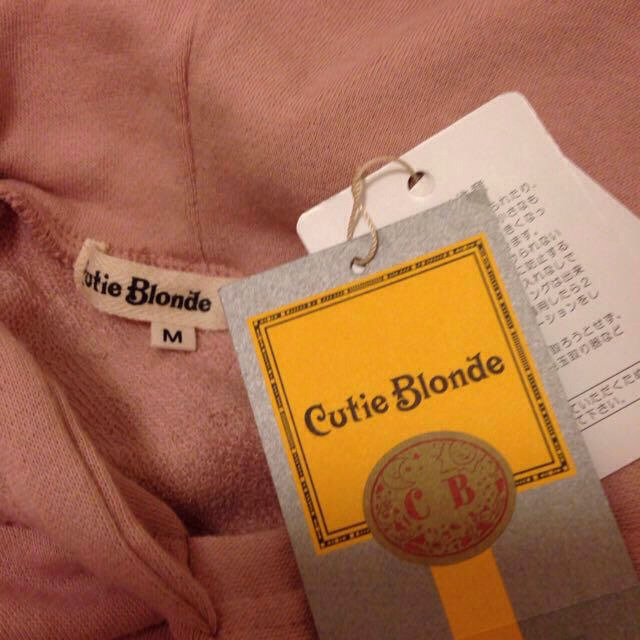 Cutie Blonde(キューティーブロンド)の未使用♡ぴんくパーカーワンピ レディースのワンピース(ひざ丈ワンピース)の商品写真